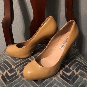 Steve Madden Platform Pumps!